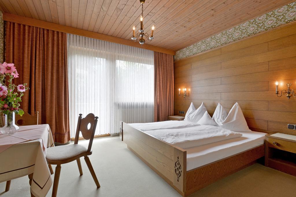 Landhaus Zum Griena Майргофен Номер фото